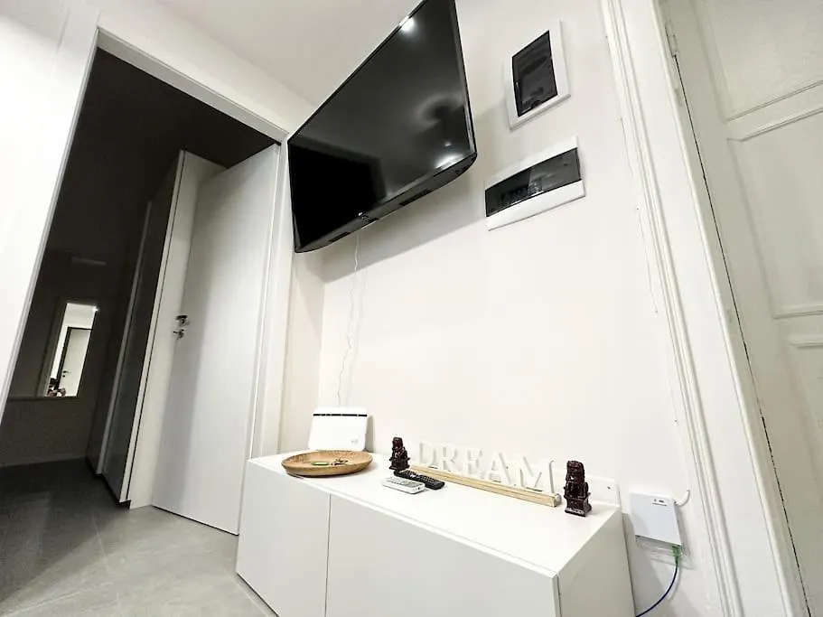 Elegante Sosta A Milano Apartment Italy